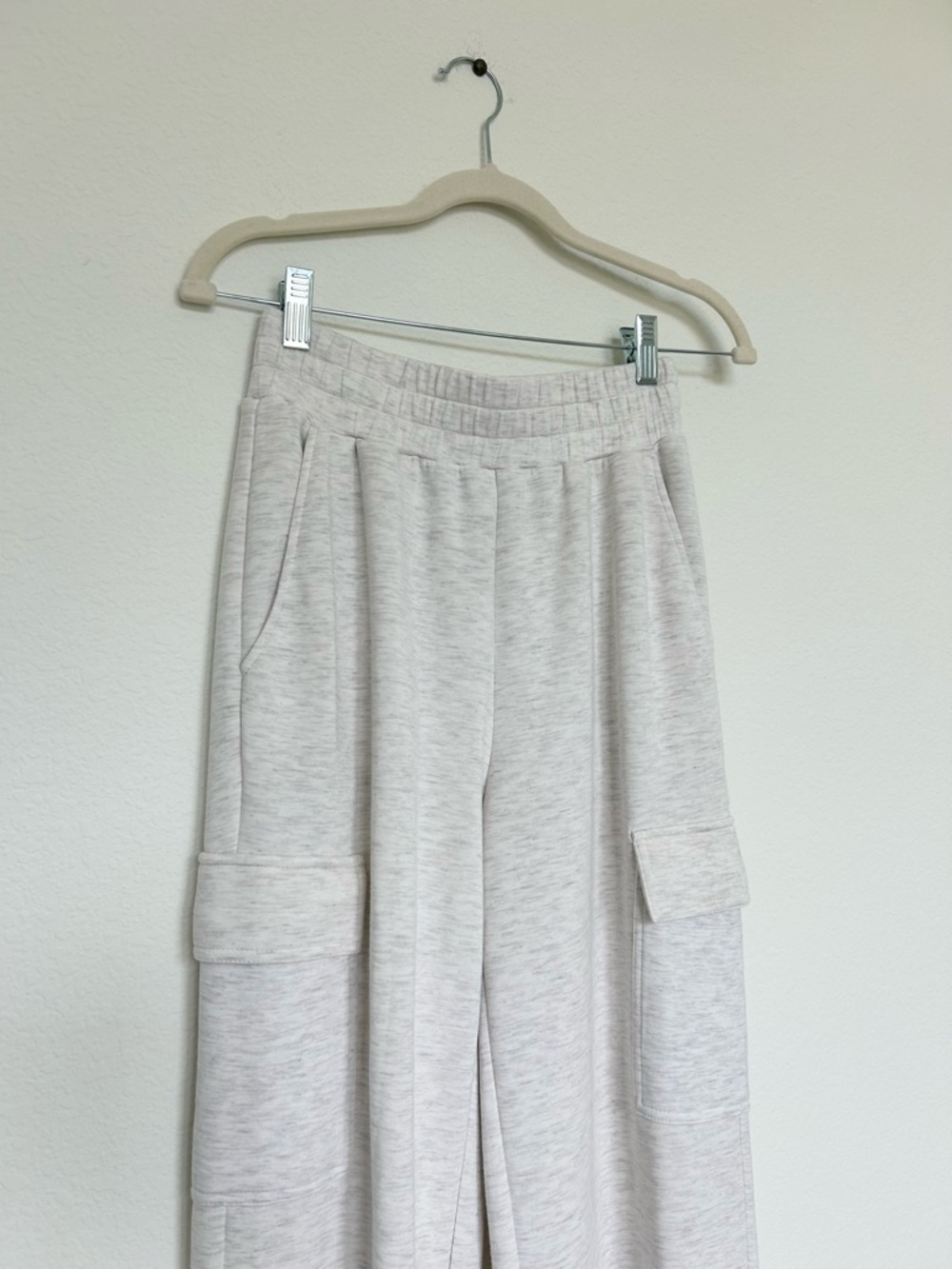 Varley Catherine Half-Zip Sweat & The Cargo Pant Set in Ivory Marl - Picture 9 of 12